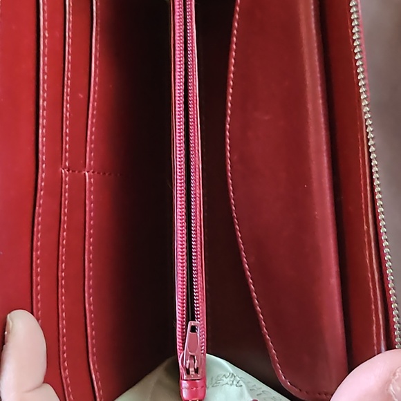 Kenneth Cole Reaction Wallet - Picture 6 of 7